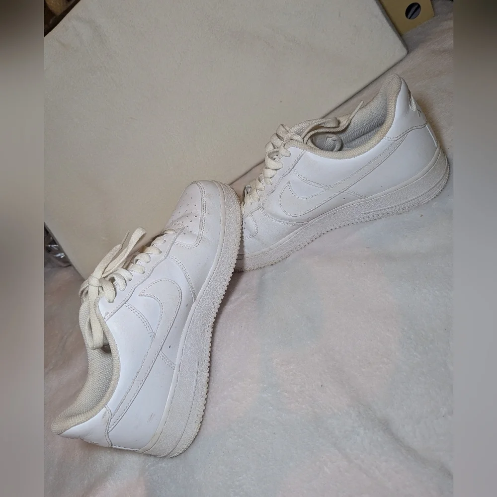 Nike Air Force One 1 Low Top White Size 9